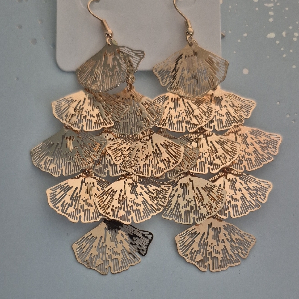 Le Chateau Gold Leaf Drop Earrings